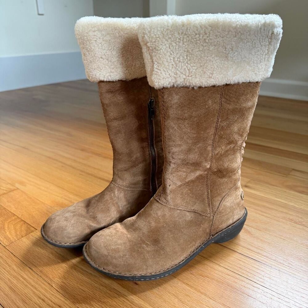 UGG Australia Karyn Chestnut Cuff Sheepskin Boot in Chestnut size 8 EUC